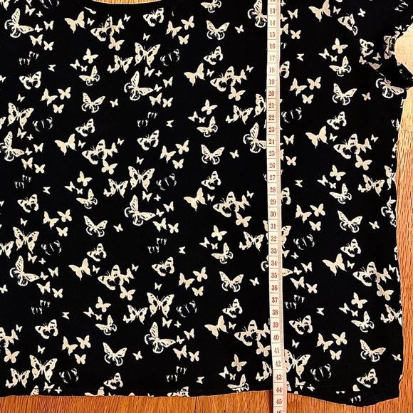 Knot front short sleeve shirt - Picture 9 of 10